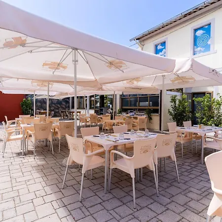 Hotiday Viareggio